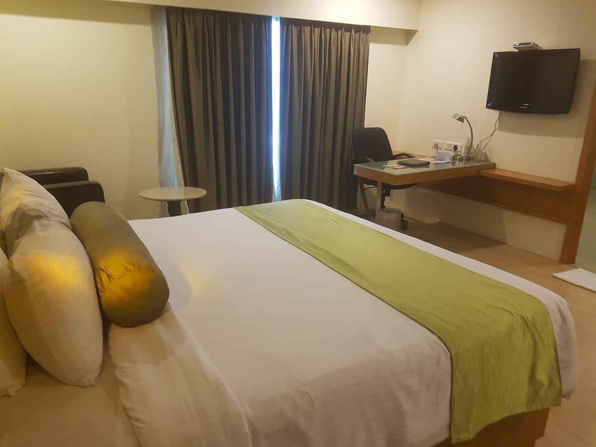 Peerless Hotel Hyderabad Ngoại thất bức ảnh