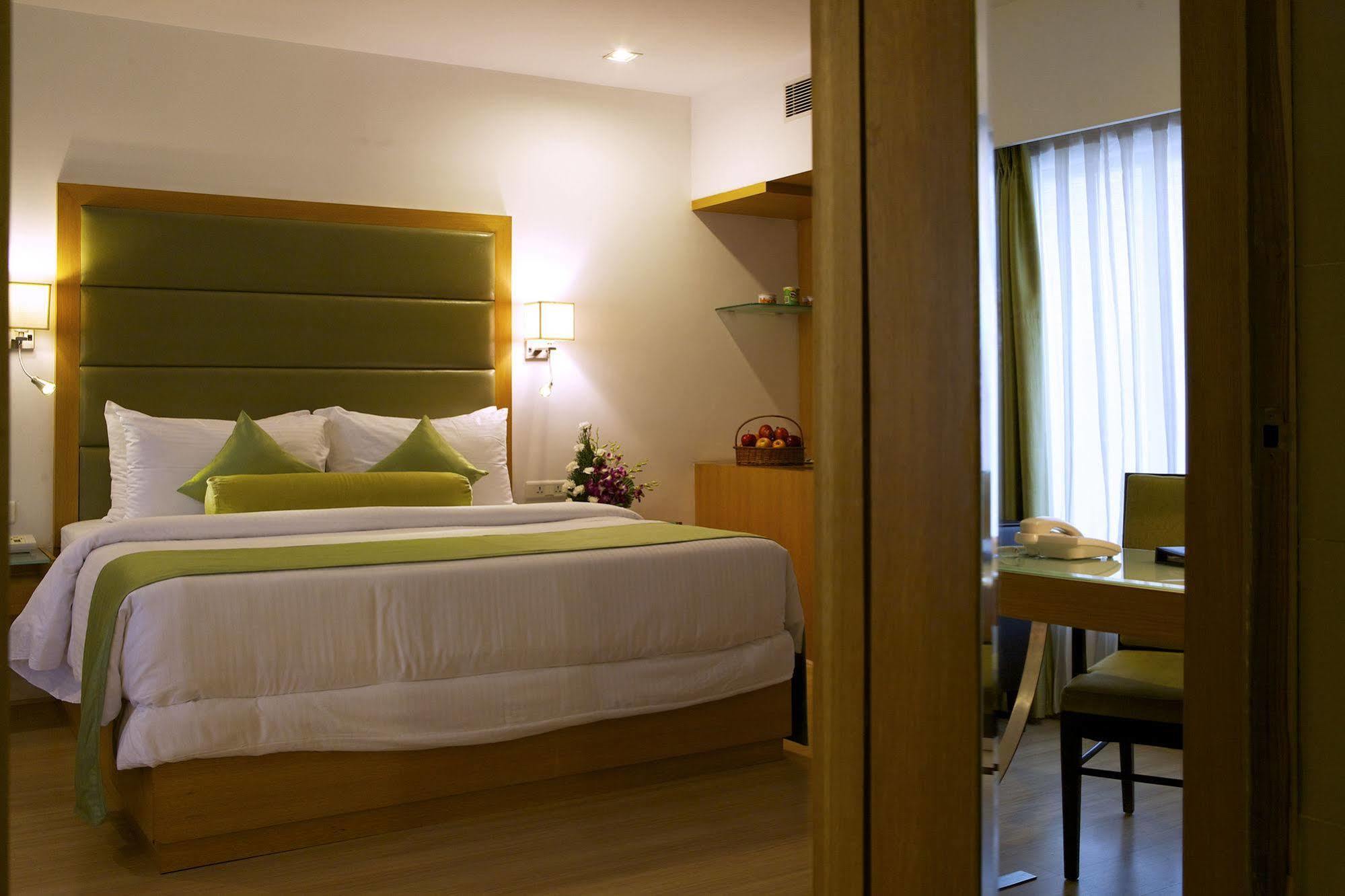 Peerless Hotel Hyderabad Ngoại thất bức ảnh