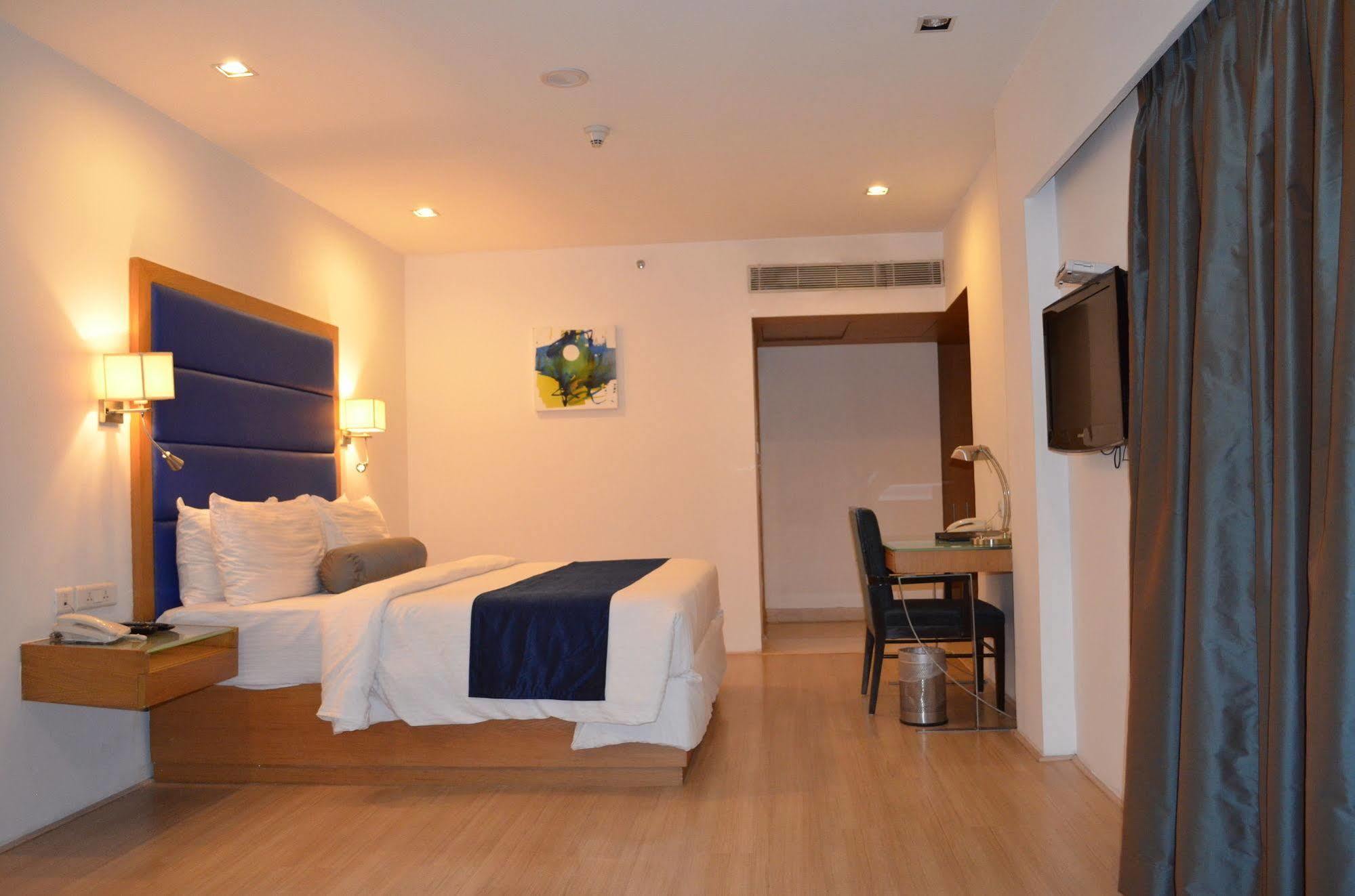 Peerless Hotel Hyderabad Ngoại thất bức ảnh